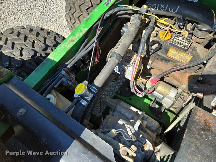 image for item EE8494 John Deere  Gator  utility vehicle