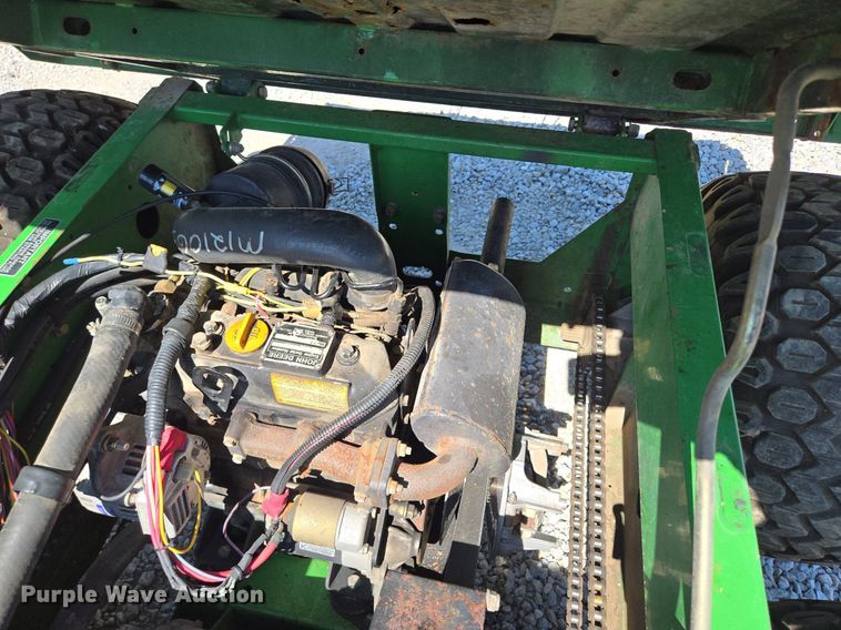 image for item EE8494 John Deere  Gator  utility vehicle
