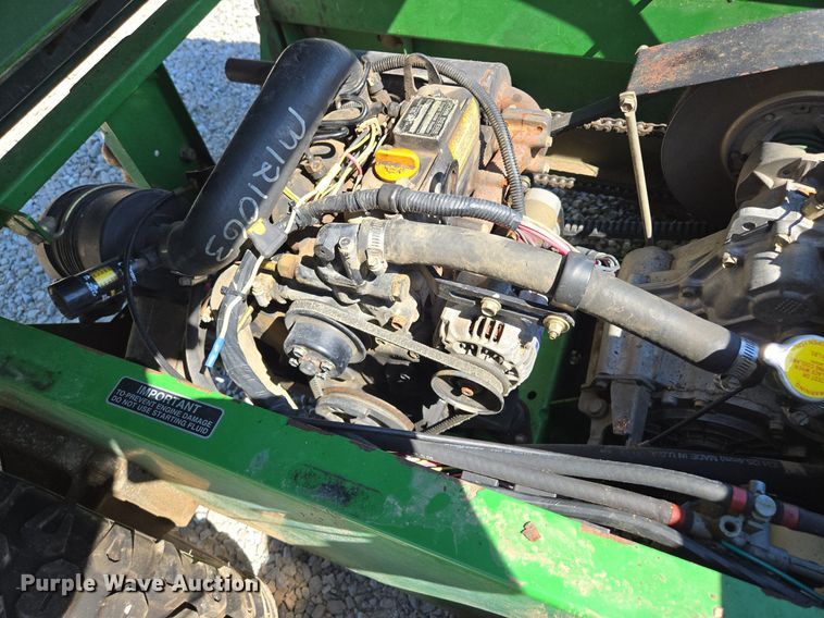 image for item EE8494 John Deere  Gator  utility vehicle