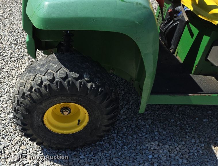 image for item EE8494 John Deere  Gator  utility vehicle