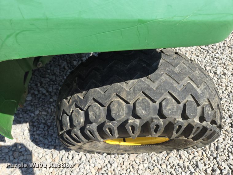 image for item EE8494 John Deere  Gator  utility vehicle