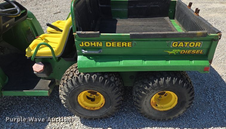 image for item EE8494 John Deere  Gator  utility vehicle