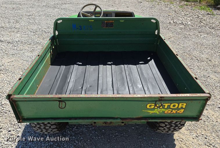 image for item EE8495 John Deere  Gator  utility vehicle
