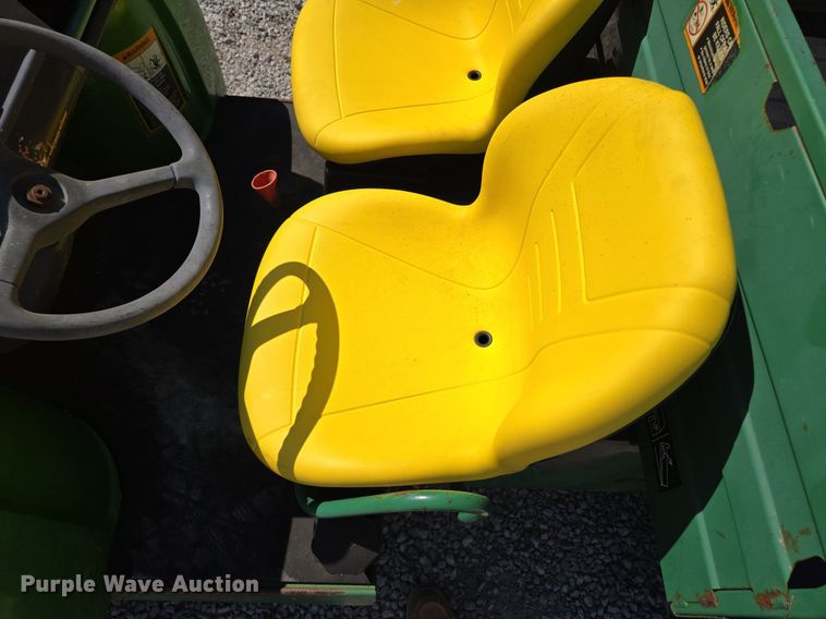 image for item EE8495 John Deere  Gator  utility vehicle
