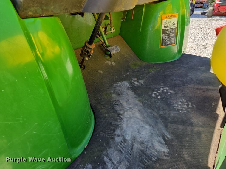 image for item EE8495 John Deere  Gator  utility vehicle