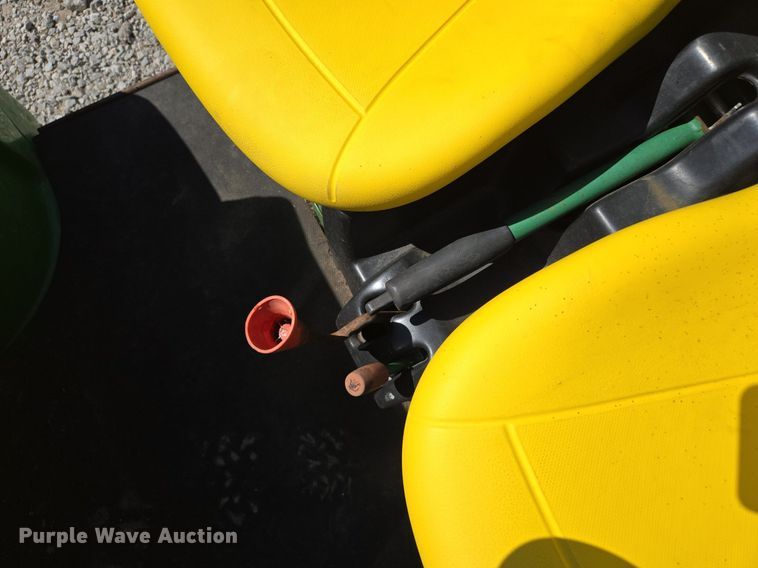 image for item EE8495 John Deere  Gator  utility vehicle