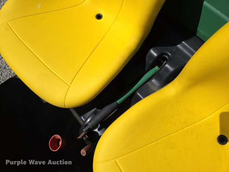 image for item EE8495 John Deere  Gator  utility vehicle