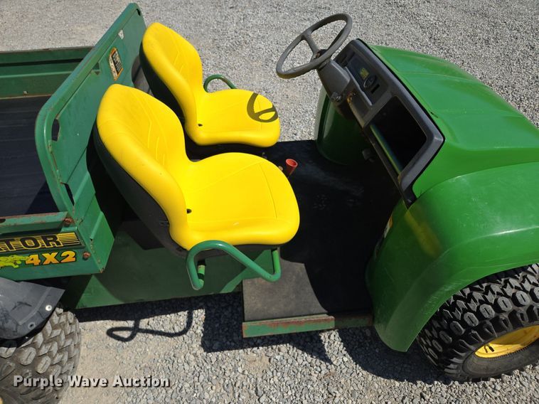 image for item EE8495 John Deere  Gator  utility vehicle