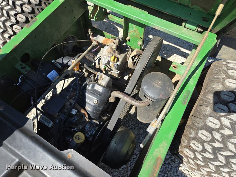 image for item EE8495 John Deere  Gator  utility vehicle