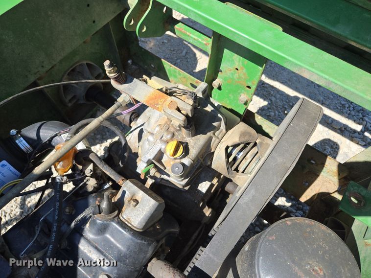 image for item EE8495 John Deere  Gator  utility vehicle