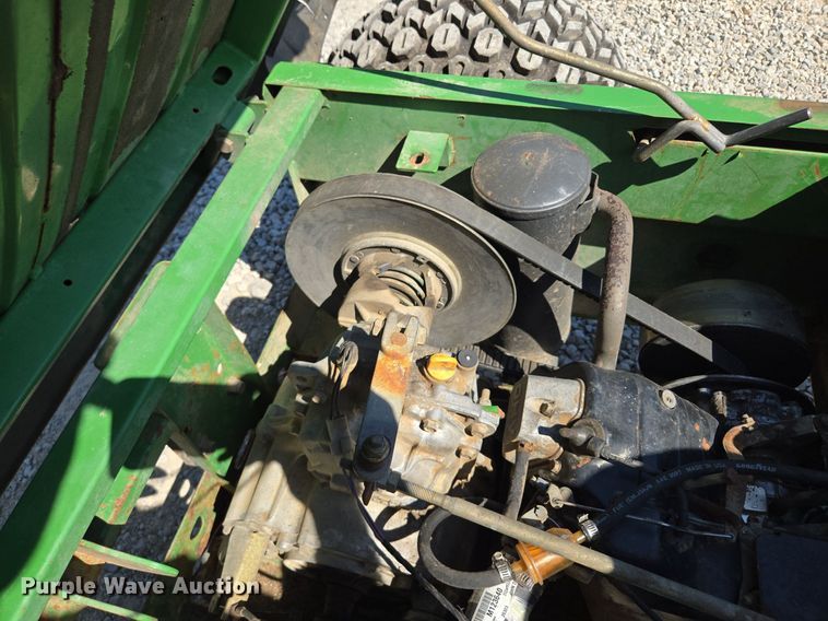 image for item EE8495 John Deere  Gator  utility vehicle