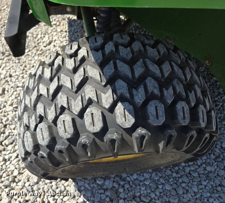 image for item EE8495 John Deere  Gator  utility vehicle