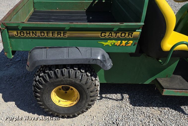 image for item EE8495 John Deere  Gator  utility vehicle