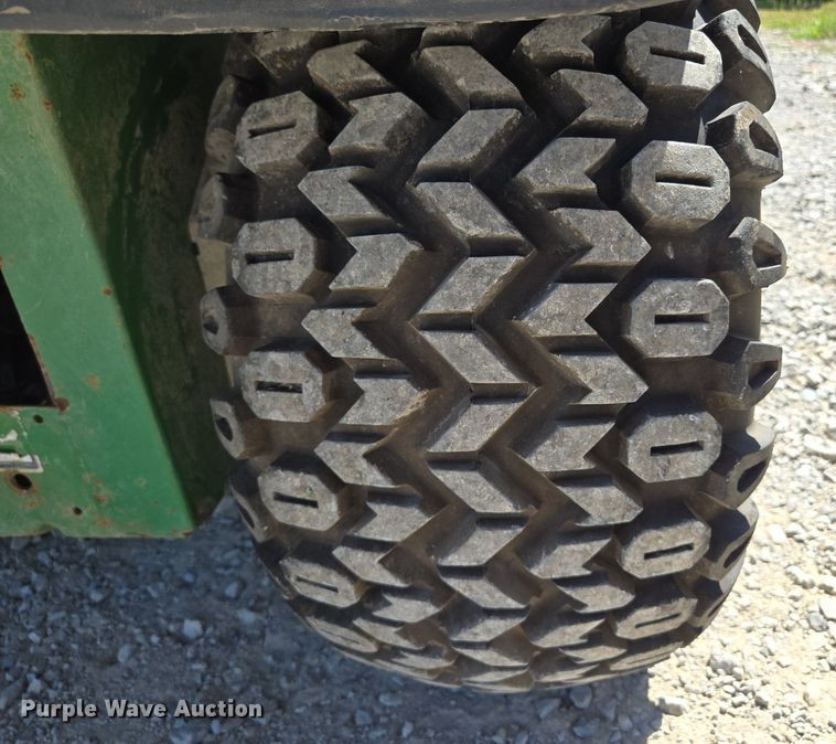 image for item EE8495 John Deere  Gator  utility vehicle