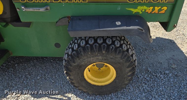 image for item EE8495 John Deere  Gator  utility vehicle