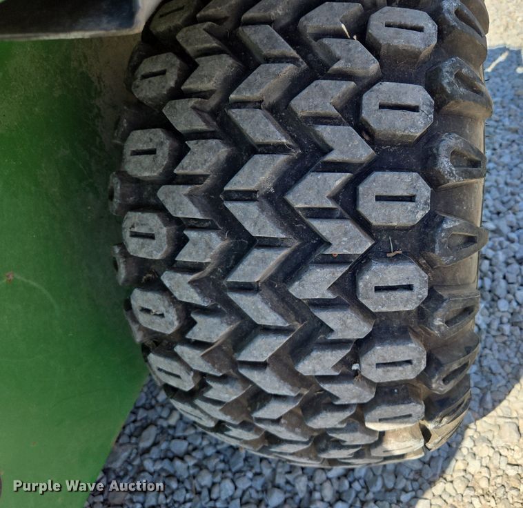 image for item EE8495 John Deere  Gator  utility vehicle