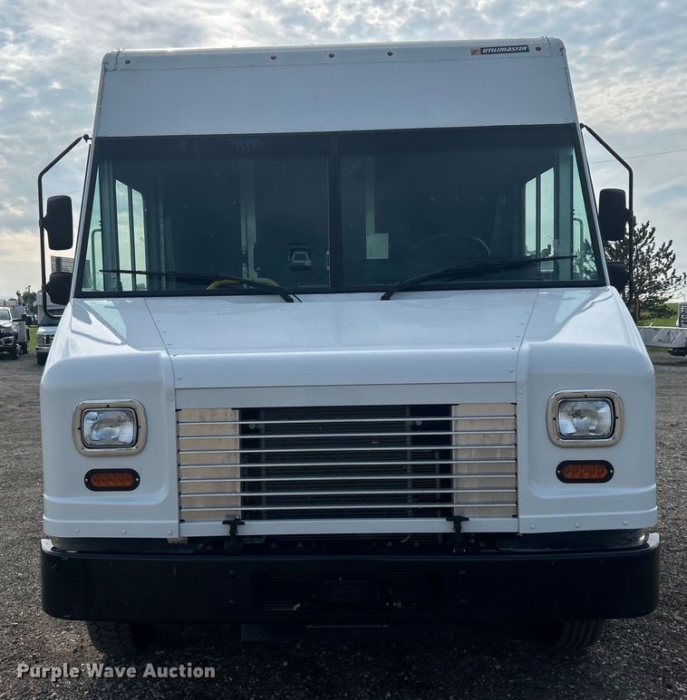 image for item EG0759 2022 Ford F59 delivery van
