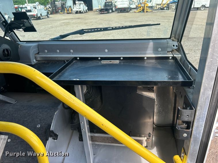 image for item EG0759 2022 Ford F59 delivery van