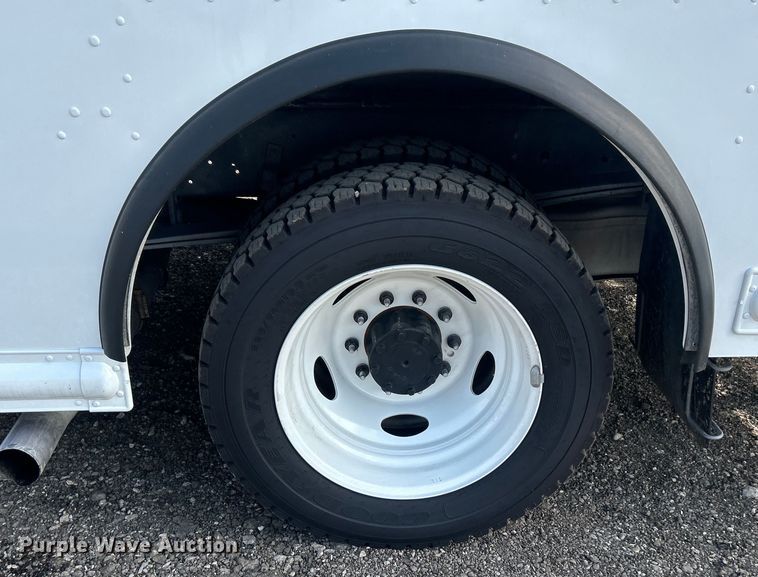 image for item EG0759 2022 Ford F59 delivery van