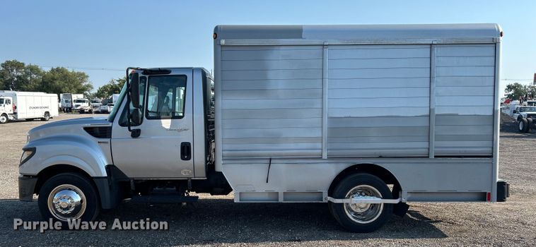 image for item EG0816 2014 International  TerraStar delivery truck