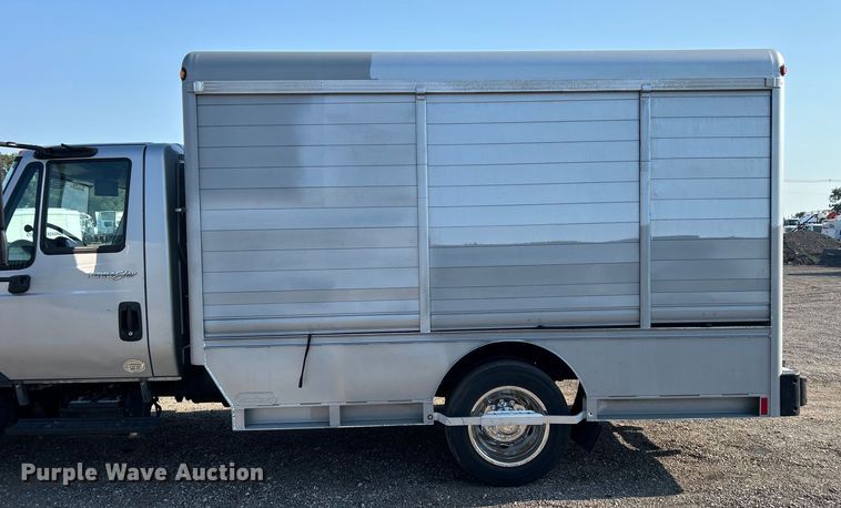 image for item EG0816 2014 International  TerraStar delivery truck