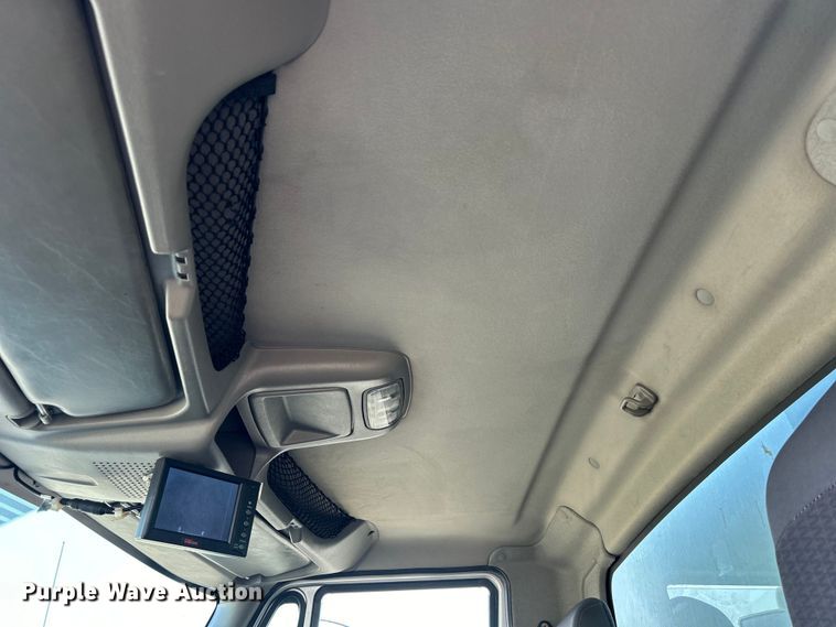 image for item EG0816 2014 International  TerraStar delivery truck