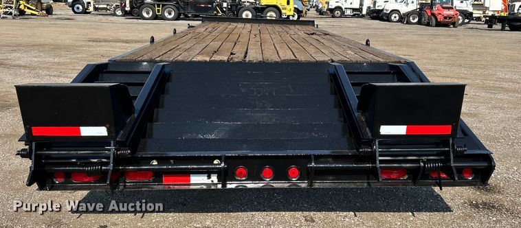 image for item EG0913 2006 Towmaster Big Tow equipment trailer