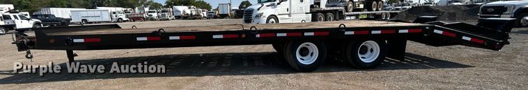 image for item EG0913 2006 Towmaster Big Tow equipment trailer
