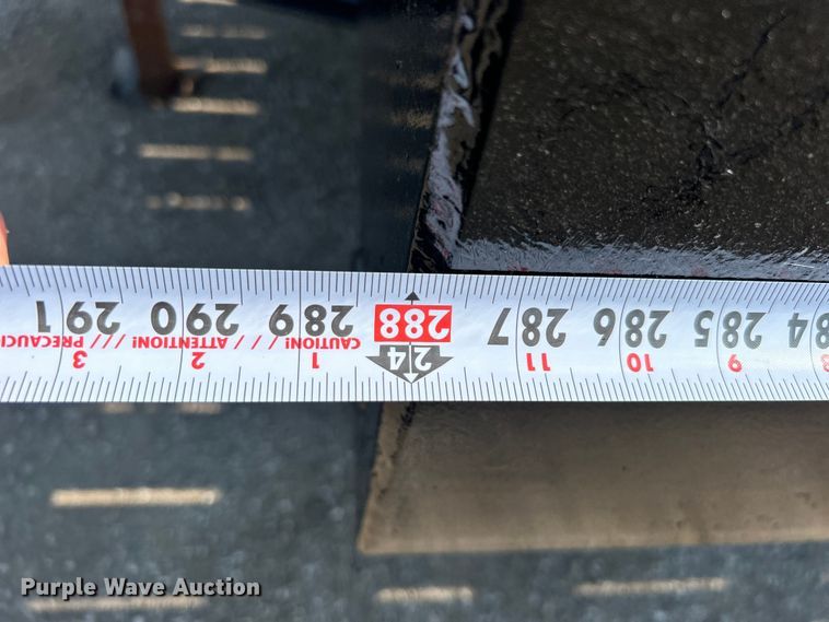 image for item EG0913 2006 Towmaster Big Tow equipment trailer