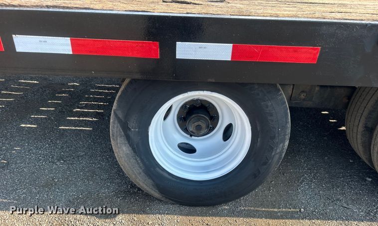 image for item EG0913 2006 Towmaster Big Tow equipment trailer