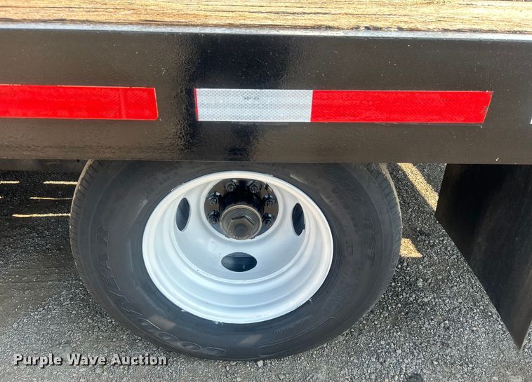 image for item EG0913 2006 Towmaster Big Tow equipment trailer