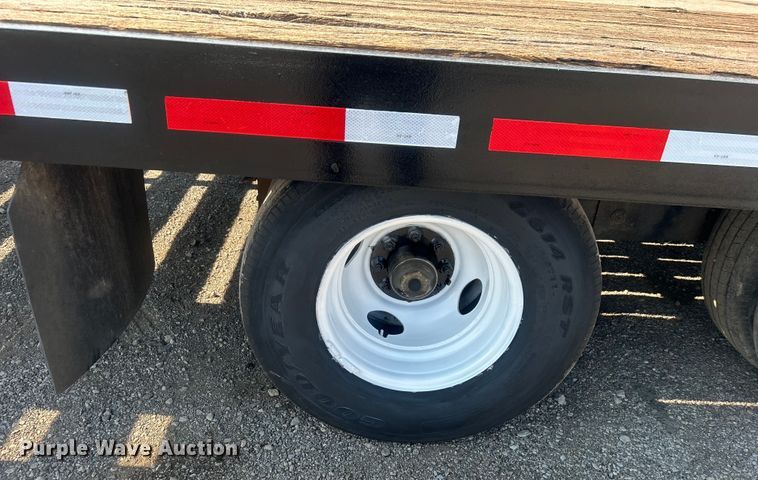 image for item EG0913 2006 Towmaster Big Tow equipment trailer