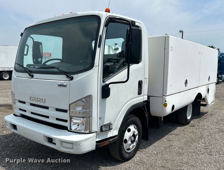 image for item EG0972 2014 Isuzu  sprayer truck