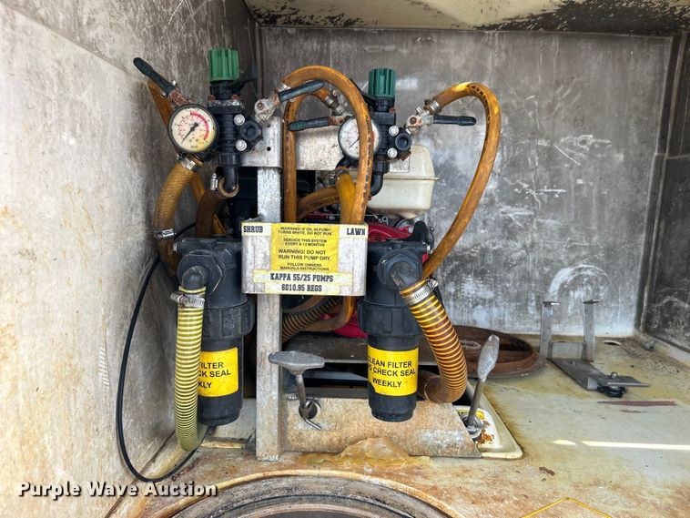 image for item EG0972 2014 Isuzu  sprayer truck