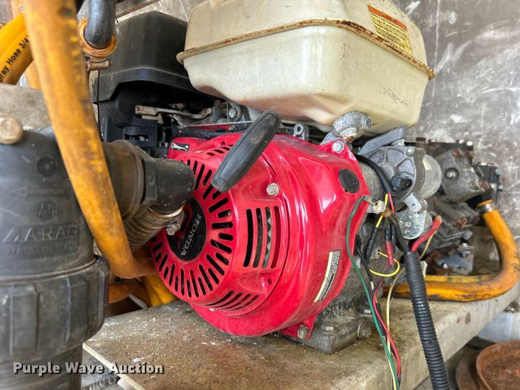 image for item EG0972 2014 Isuzu  sprayer truck