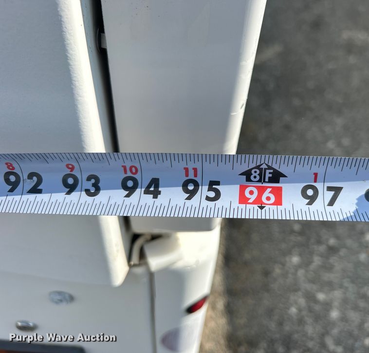 image for item EG0972 2014 Isuzu  sprayer truck