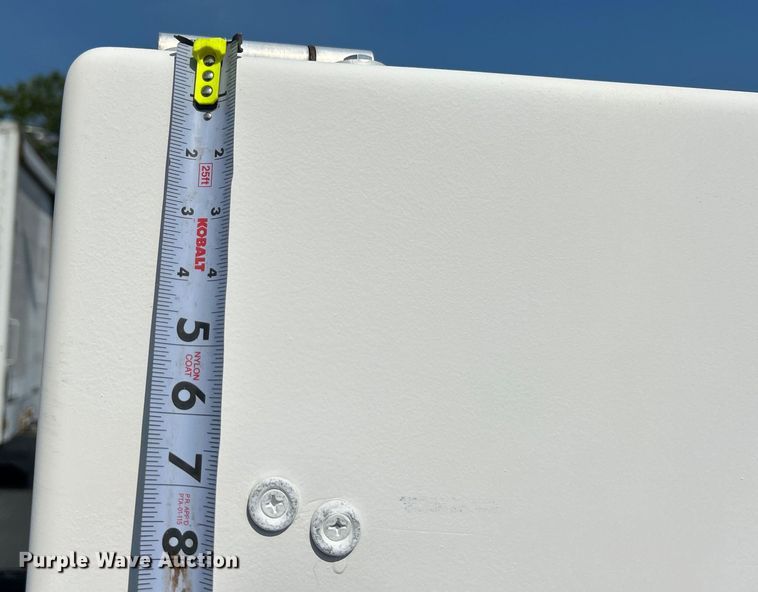 image for item EG0972 2014 Isuzu  sprayer truck