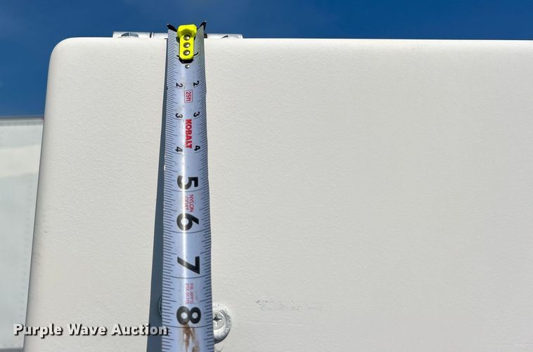 image for item EG0972 2014 Isuzu  sprayer truck