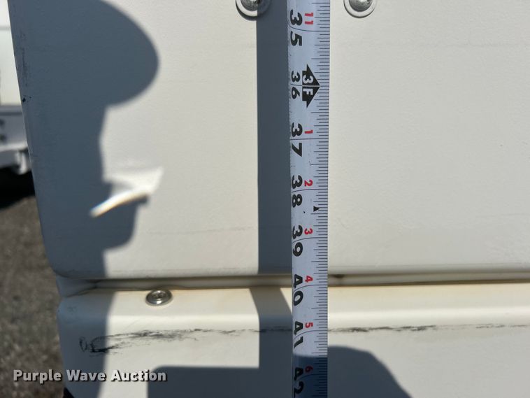 image for item EG0972 2014 Isuzu  sprayer truck