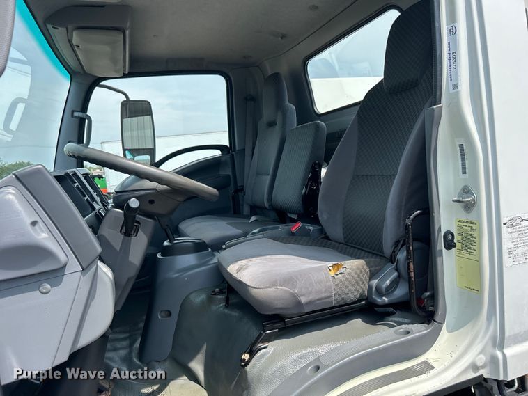 image for item EG0972 2014 Isuzu  sprayer truck