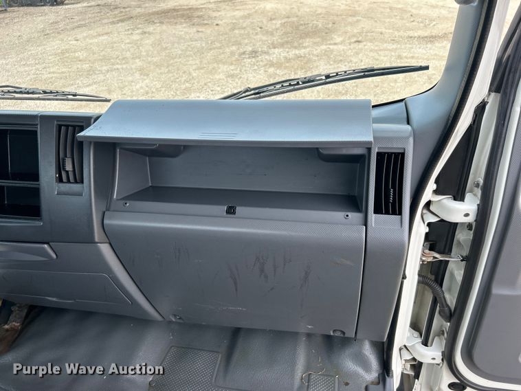 image for item EG0972 2014 Isuzu  sprayer truck