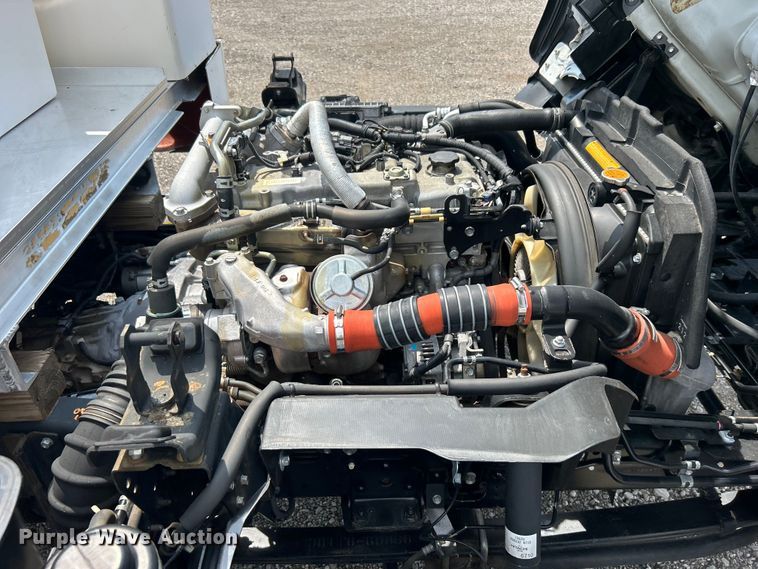 image for item EG0972 2014 Isuzu  sprayer truck