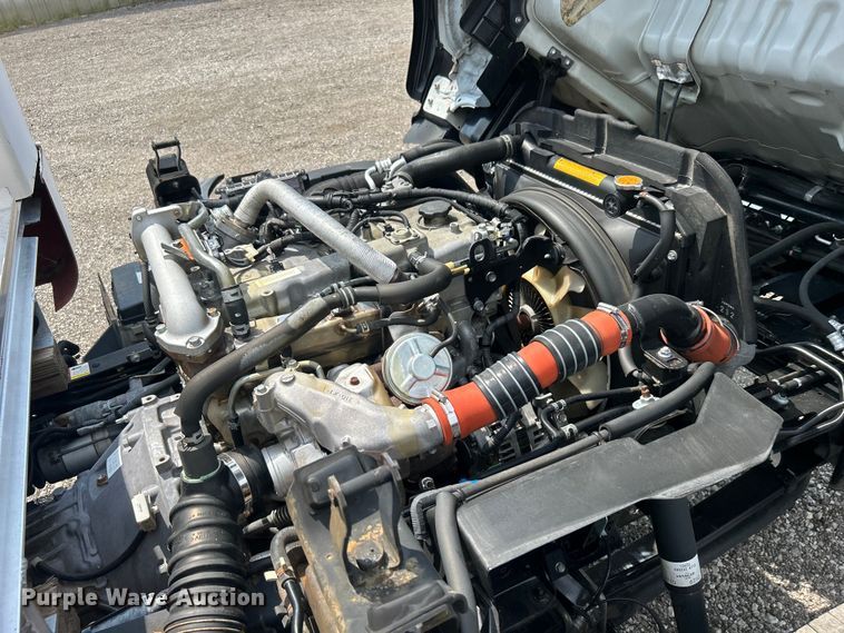 image for item EG0972 2014 Isuzu  sprayer truck