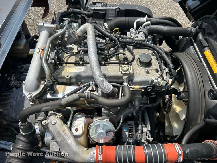 image for item EG0972 2014 Isuzu  sprayer truck