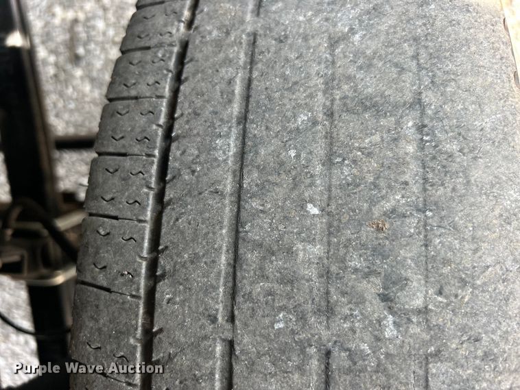 image for item EG0972 2014 Isuzu  sprayer truck