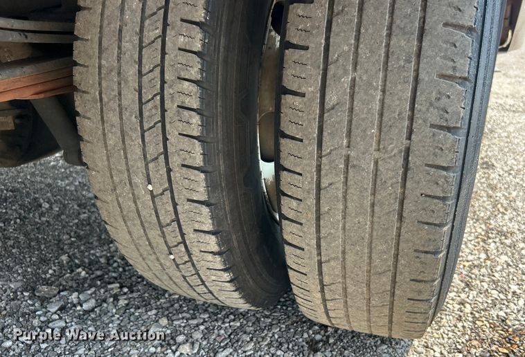 image for item EG0972 2014 Isuzu  sprayer truck