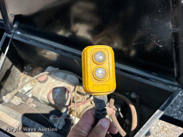 image for item EG0998 2023 B/R Trailer dump trailer