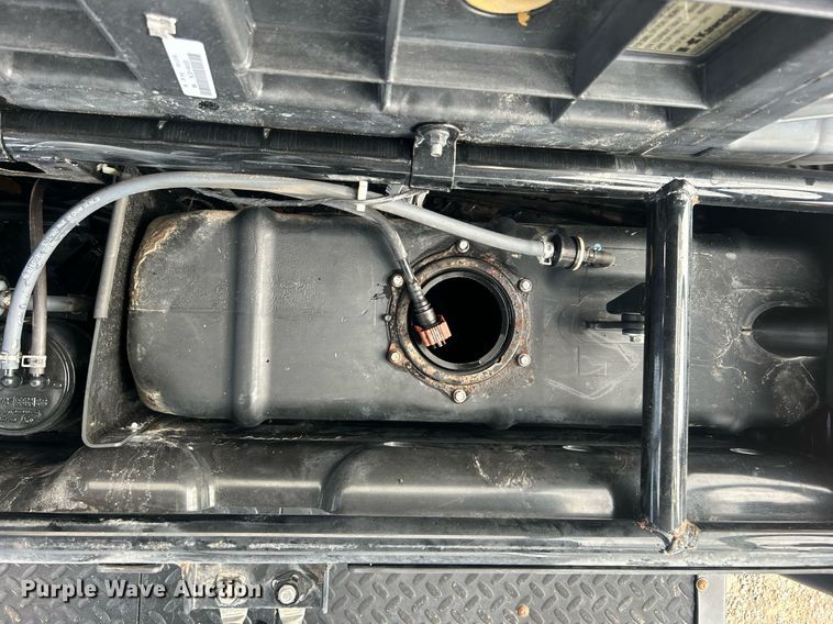 image for item EG1005 2017 Kawasaki  Mule 4010 utility vehicle