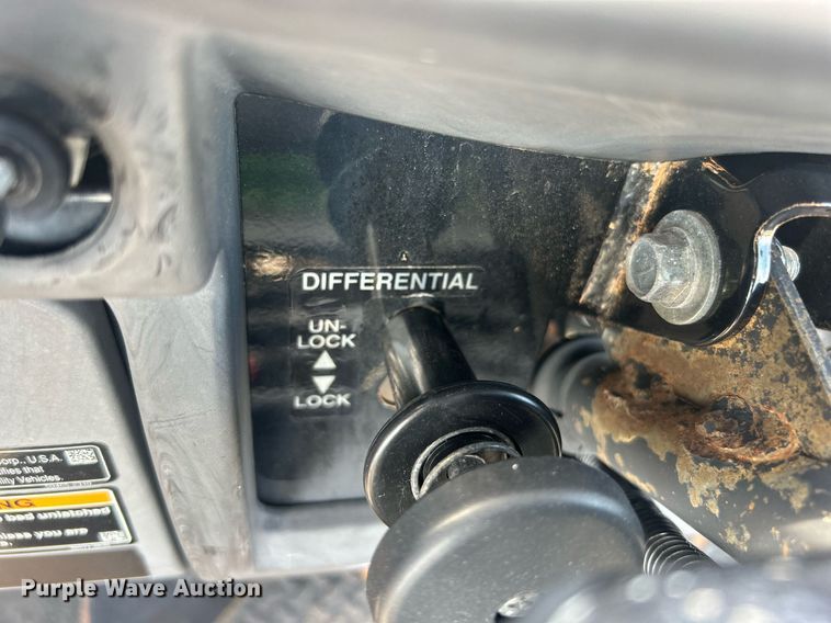 image for item EG1007 2017 Kawasaki  Mule 4010 utility vehicle