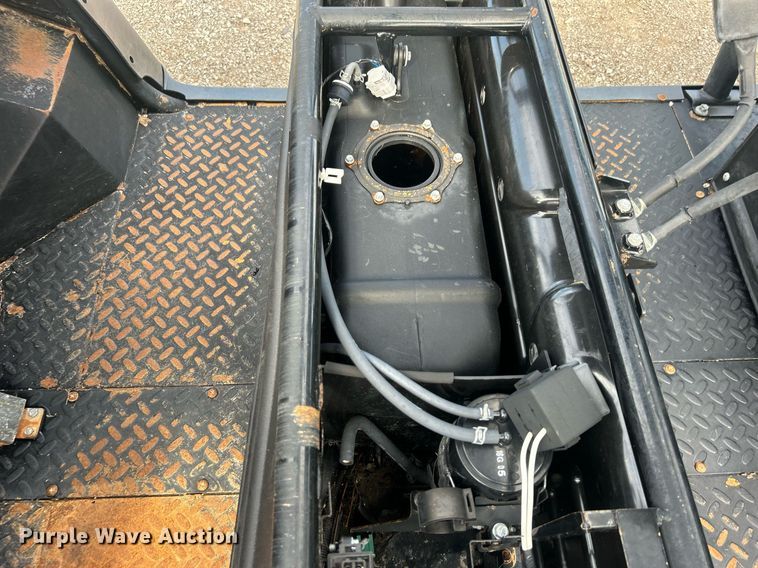 image for item EG1007 2017 Kawasaki  Mule 4010 utility vehicle